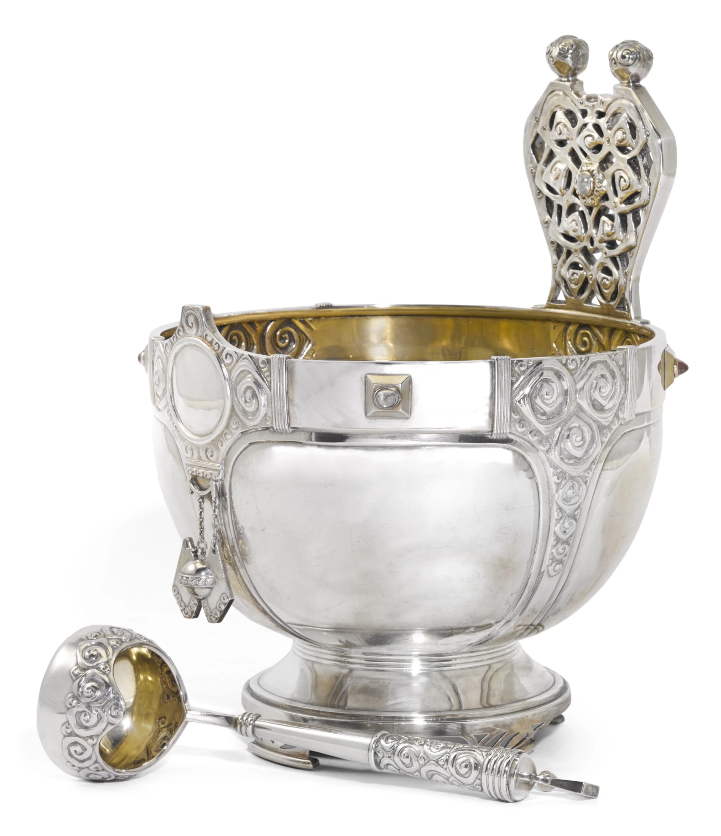 Срібна чаша для пуншу з камінням Фаберже з ложкою